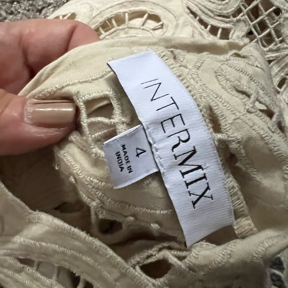 - Intermix cotton eyelet top - Picture 8 of 8